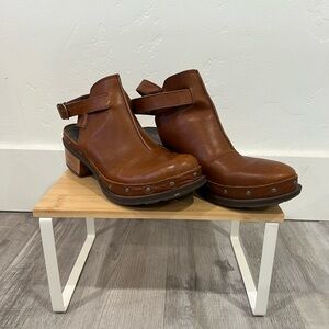 Chaco Brown Leather Mules with Strap